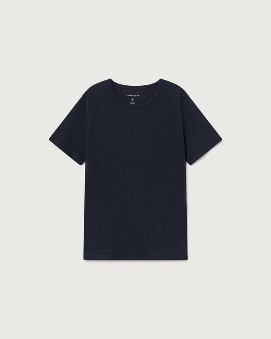 Camiseta hemp azul navy sostenible-foto silueta5