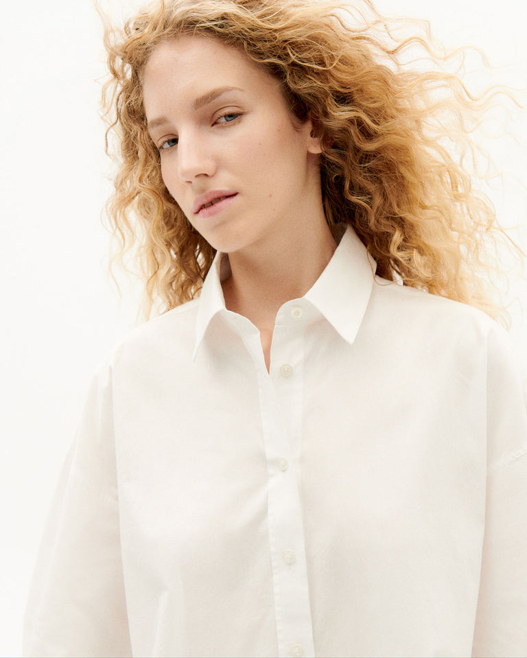 Blusa carangi blanca sostenible-3