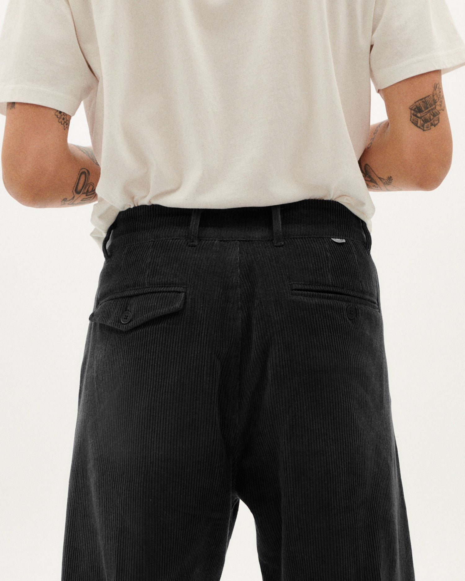 Buy Arrow Sports Men Black Low Rise Bronson Slim Fit Corduroy Casual  Trousers - NNNOW.com
